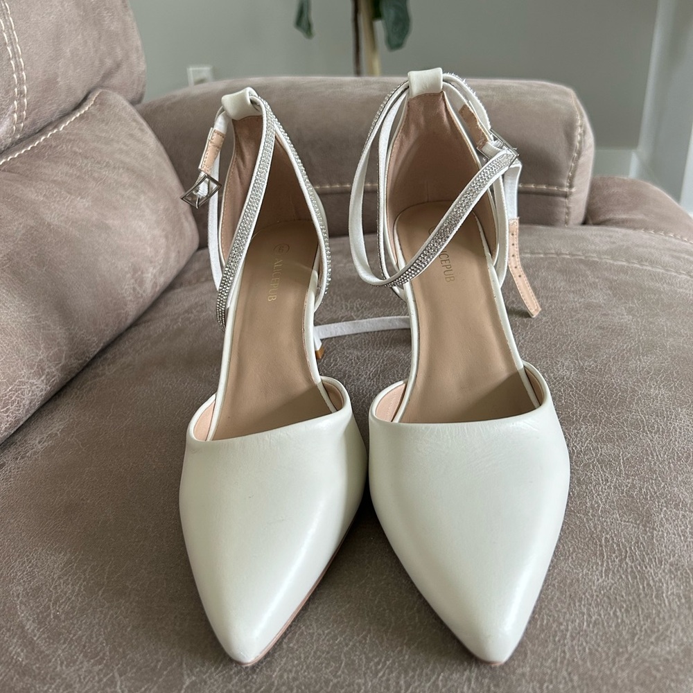Ladies  shoes 9